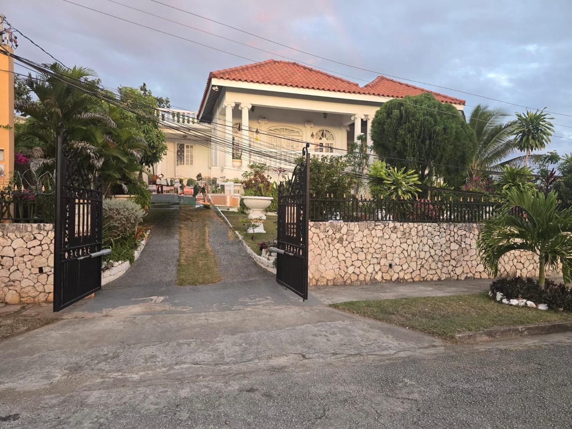 Paradise Palms Jamaica Vacation Rental Montego Bay Esterno foto